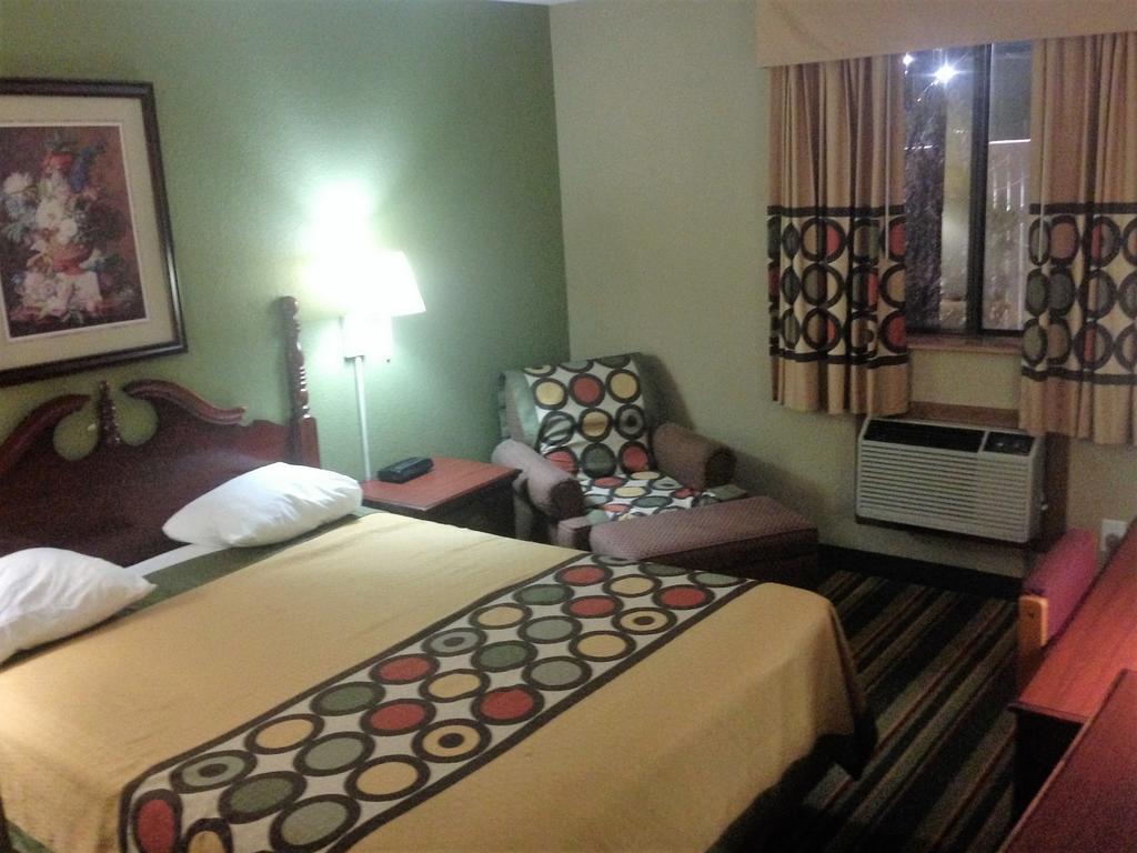 Super 8 By Wyndham Sikeston/Miner Area Hotell Exteriör bild