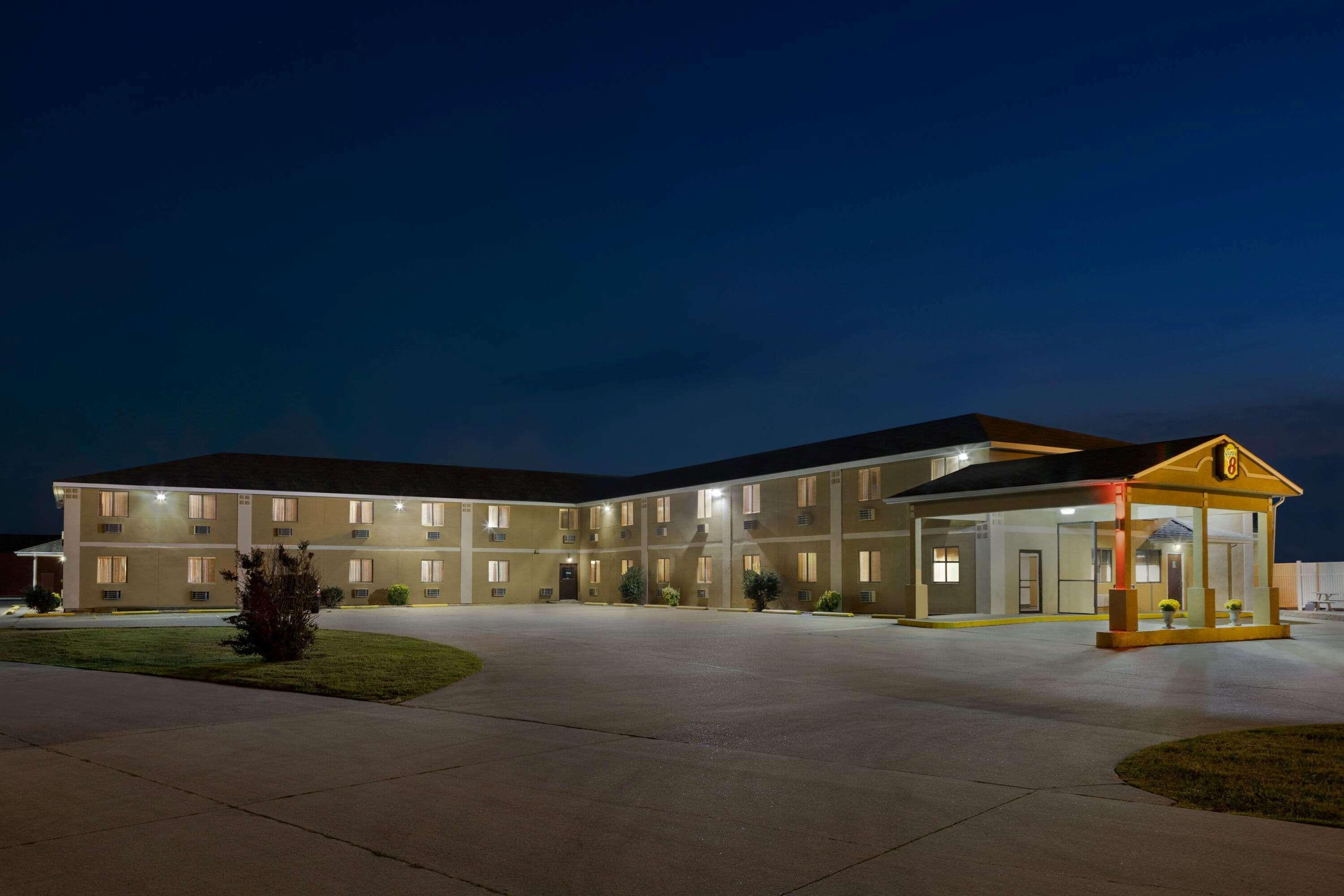 Super 8 By Wyndham Sikeston/Miner Area Hotell Exteriör bild